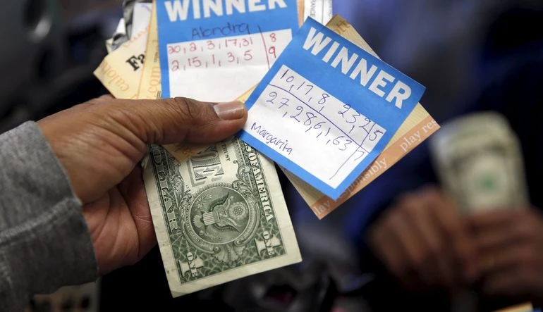 Aynı yerden 3 bilet aldı 3 yılda 3 kez köşeyi döndü